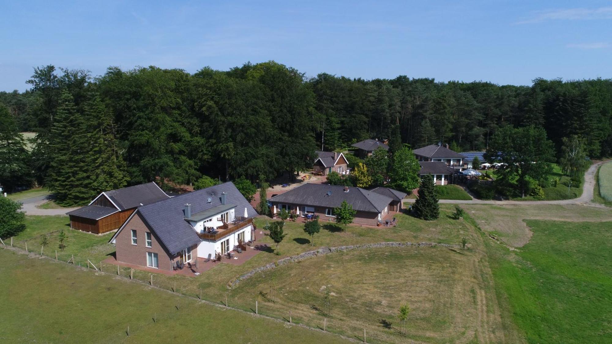 Hotel Land-gut-Hotel Wahlde Grapperhausen Buitenkant foto